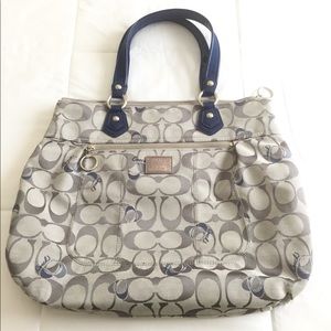 Coach Poppy Hearts Signature Tote